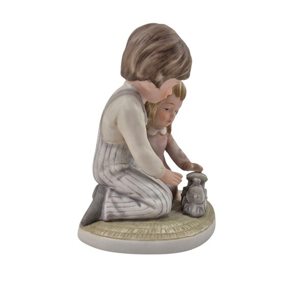 Enesco Figurine Treasured Memories Floors Are Best For Playing Porcelain Vintage - Picture 6 of 10